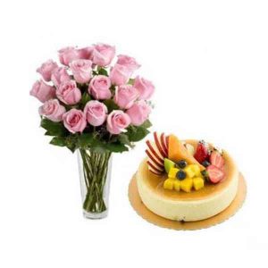 Pink-Roses-With-Fresh-Fruit