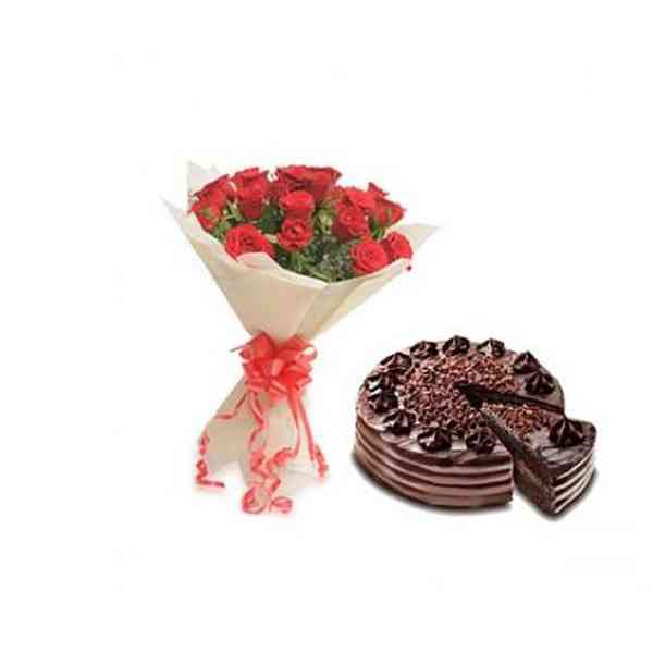 Red-Roses-With-Choco-Chip-C
